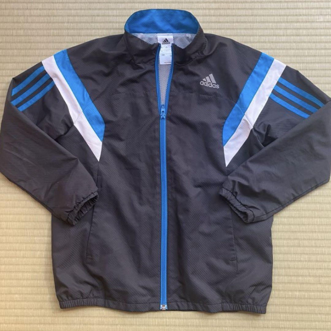 adidas(アディダス)のadidas アディダス ウィンドブレーカー ジャンパー キッズ/ベビー/マタニティのキッズ服男の子用(90cm~)(ジャケット/上着)の商品写真