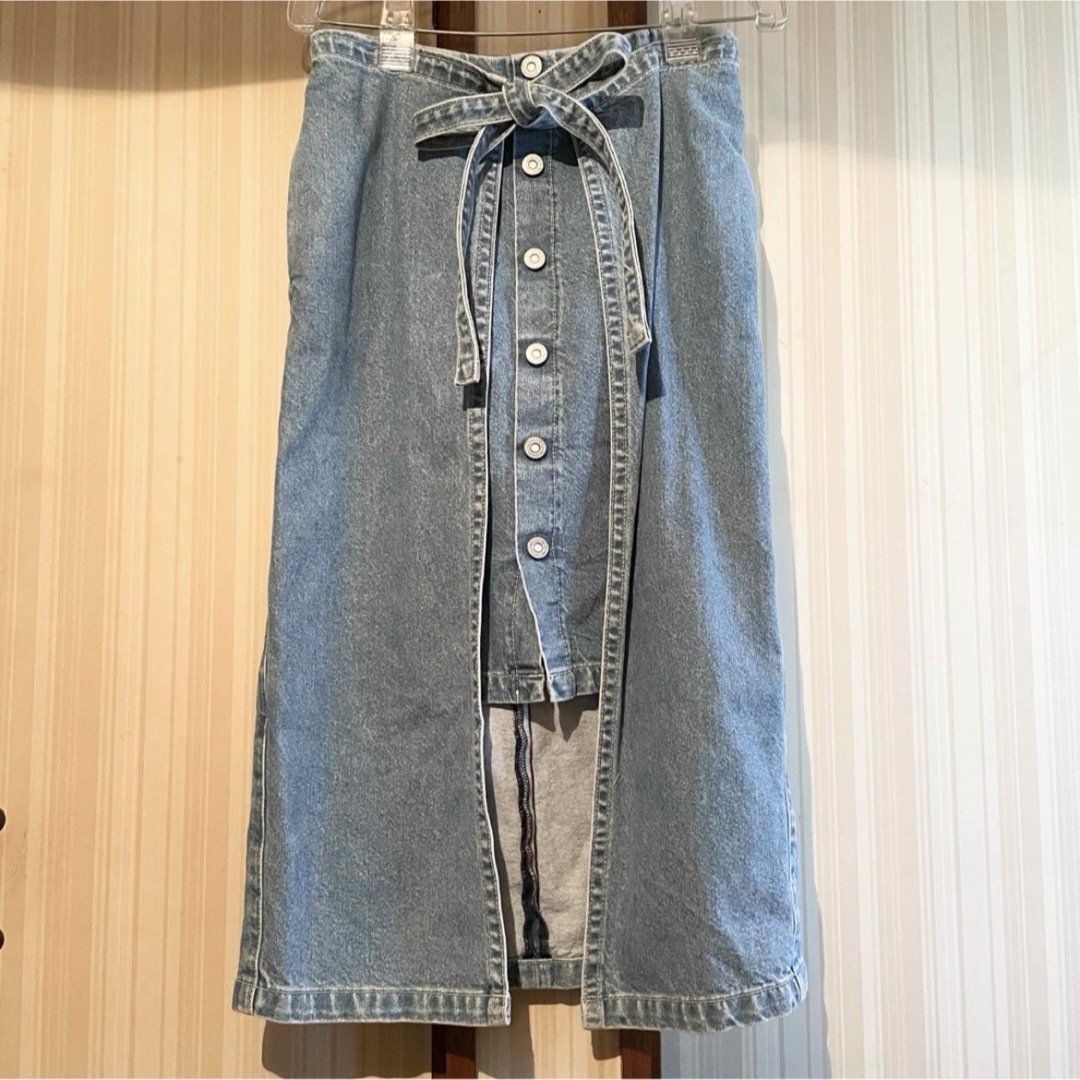 moussy(マウジー)のmoussy FRONT RIBBON SKIRT デニムスカート レディースのスカート(ロングスカート)の商品写真