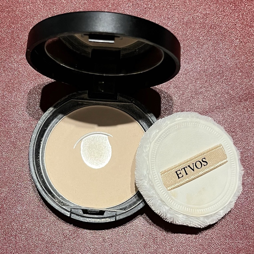 ETVOS(エトヴォス)のETVOS ミネラルシルキーベールI フェイスパウダー SPF20  コスメ/美容のベースメイク/化粧品(フェイスパウダー)の商品写真