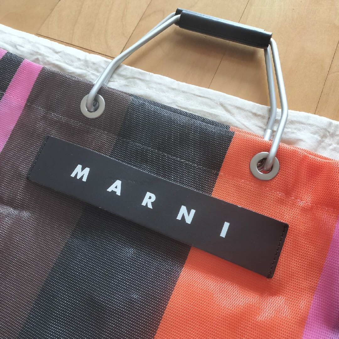 Marni(マルニ)のマルニカフェストライプトートバッグ マルチピンク 紗栄子中板付折らずに発送 レディースのバッグ(トートバッグ)の商品写真