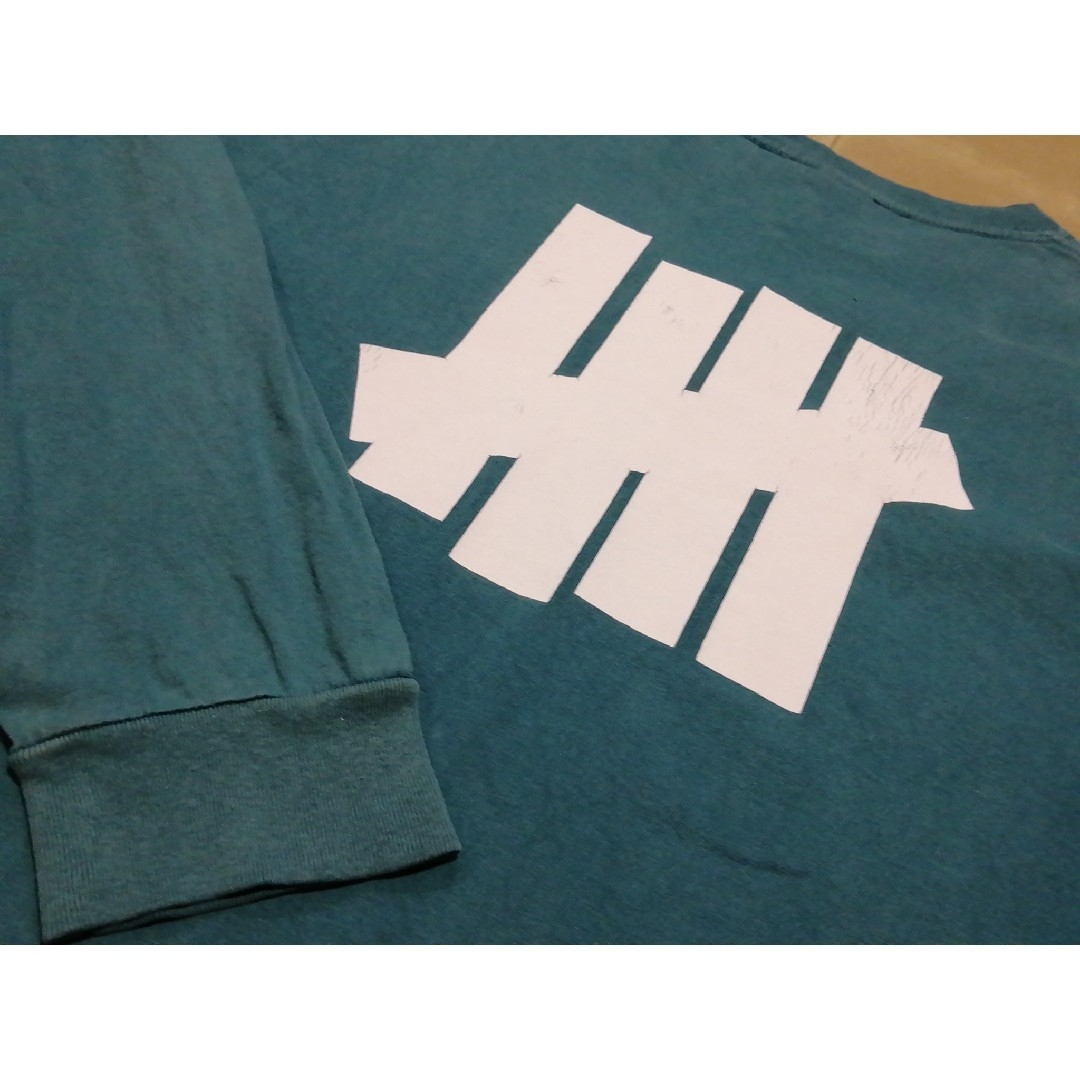 UNDEFEATED(アンディフィーテッド)のUNDEFEATED　Lサイズ　コットンロングTシャツ　グリーン メンズのトップス(Tシャツ/カットソー(七分/長袖))の商品写真