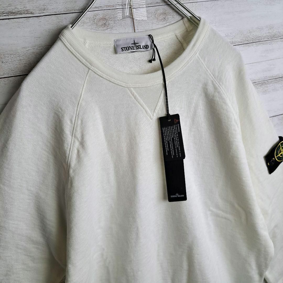 STONE ISLAND(ストーンアイランド)の【新品未使用】ストーンアイランド ワッペン スウェット 刺繍ロゴ 2023ss メンズのトップス(スウェット)の商品写真