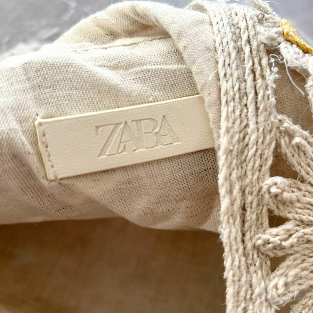 ZARA(ザラ)のZARA ストローバッグ かごバッグ ひまわり 美品 ハンドバッグ レディースのバッグ(かごバッグ/ストローバッグ)の商品写真