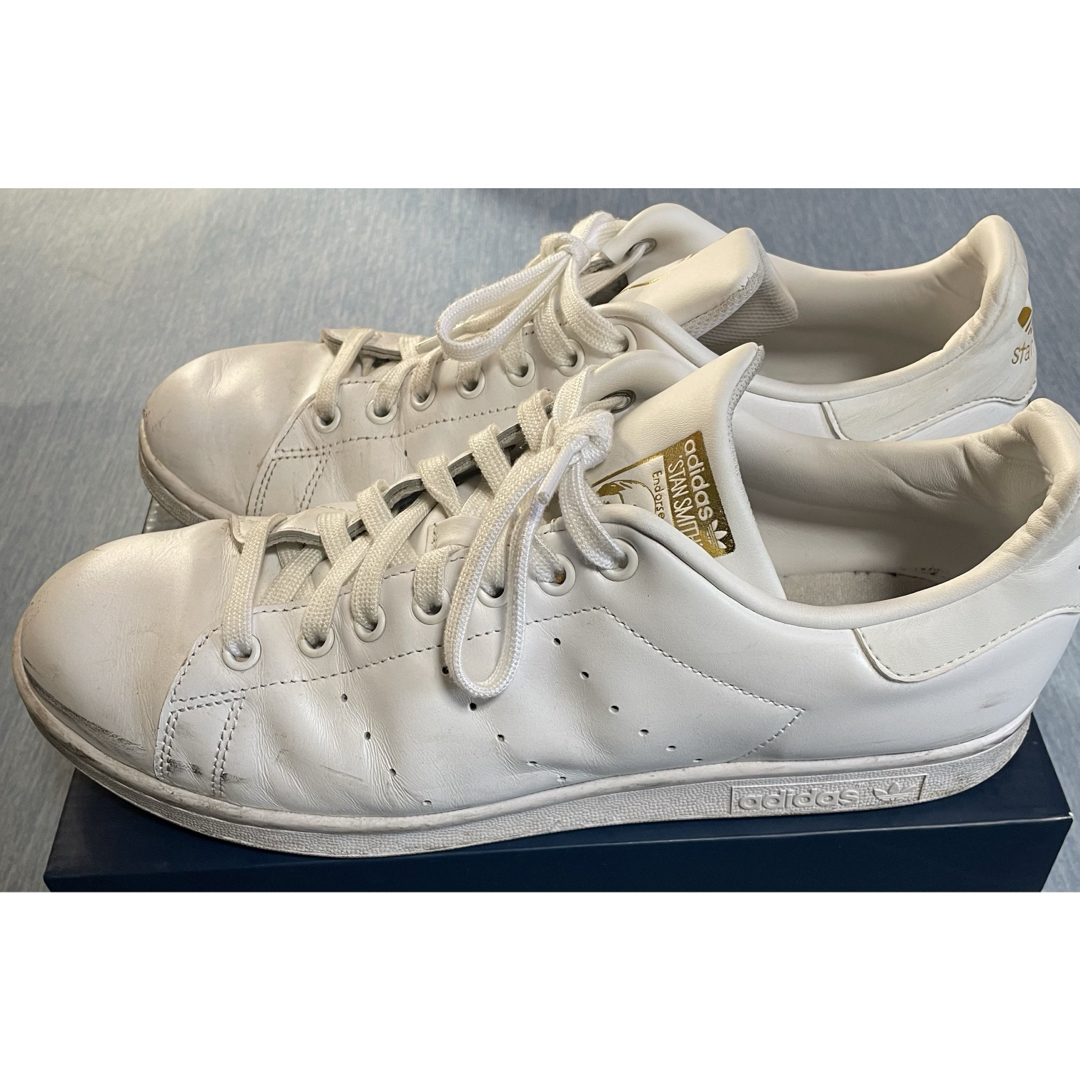 adidas(アディダス)のadidasアディダススタンスミスSTANSMITH28.5cmホワイトゴールド メンズの靴/シューズ(スニーカー)の商品写真