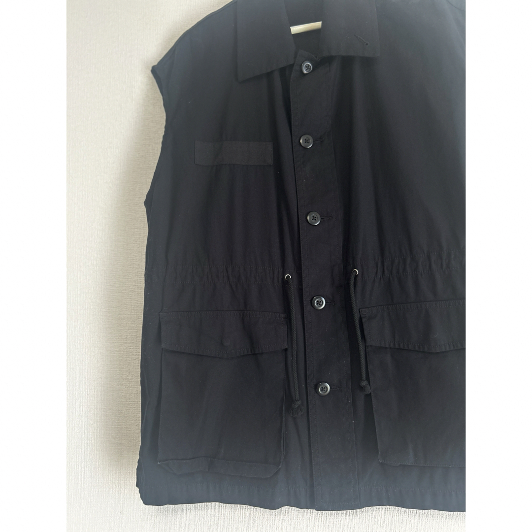LOWRYS FARM(ローリーズファーム)のベスト　ミリタリージャケット　黒ベスト レディースのジャケット/アウター(ミリタリージャケット)の商品写真
