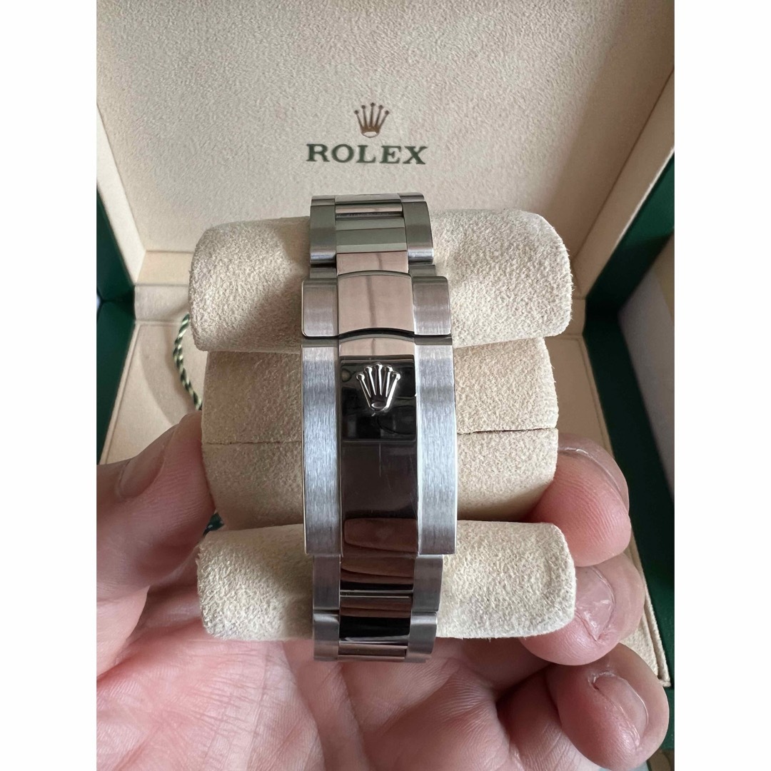 ROLEX(ロレックス)のロレックス　デイトジャスト　正規店購入　現行モデル126200 数回着用　美品！ メンズの時計(腕時計(アナログ))の商品写真