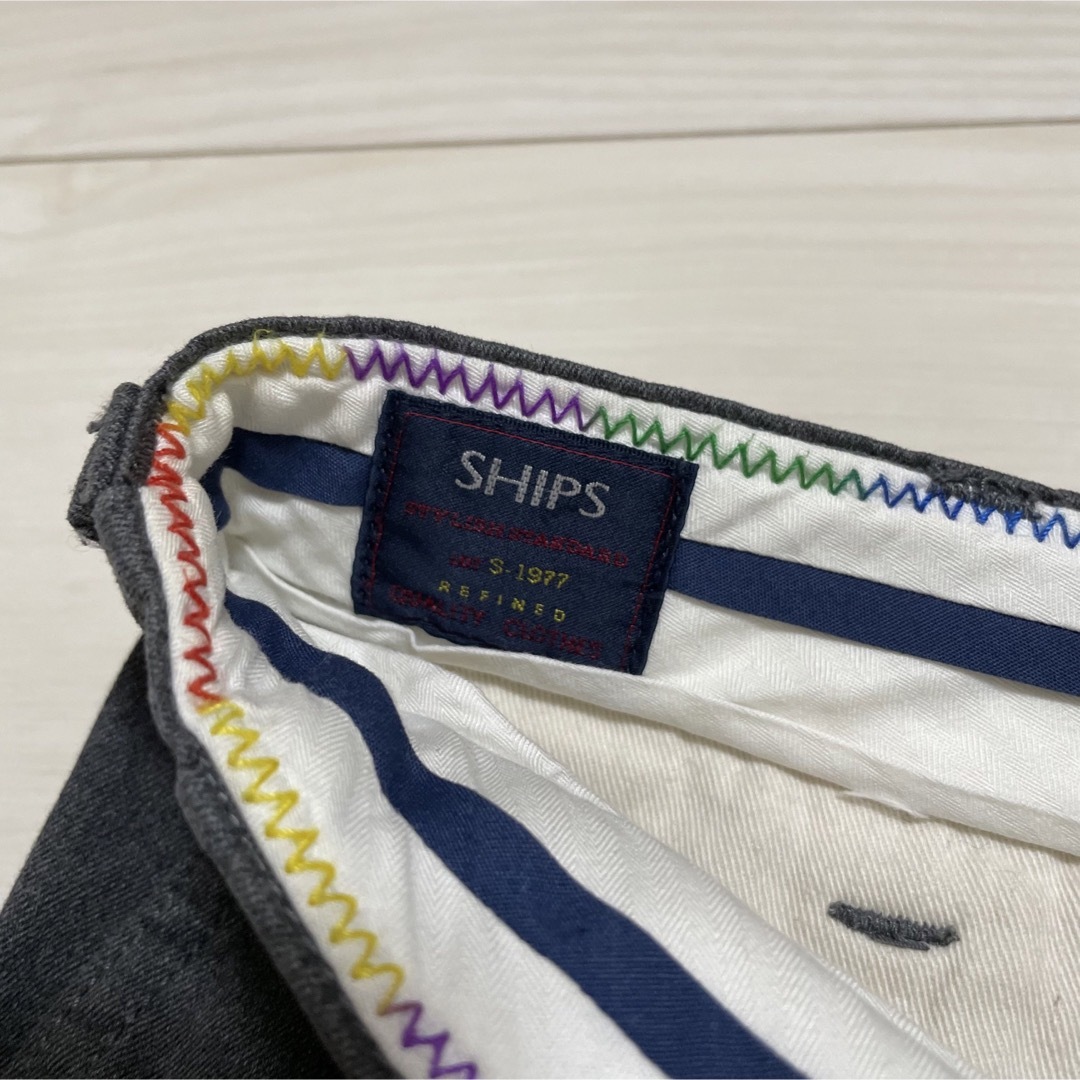 SHIPS(シップス)のSHIPS グレーパンツ　スタイリッシュスタンダード　グレー メンズのパンツ(スラックス)の商品写真