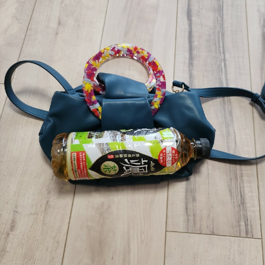 ear PAPILLONNER(イアパピヨネ)のear papillonner ショルダーバッグ　美品 レディースのバッグ(ショルダーバッグ)の商品写真