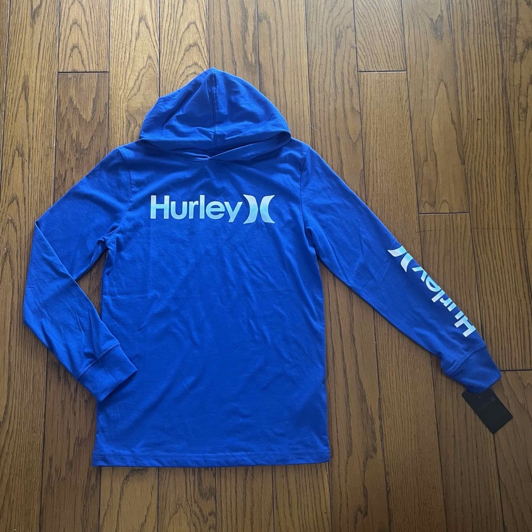 Hurley(ハーレー)のHurley新品ボーイズ用フード付きロングTシャツ　150 160 キッズ/ベビー/マタニティのキッズ服男の子用(90cm~)(Tシャツ/カットソー)の商品写真