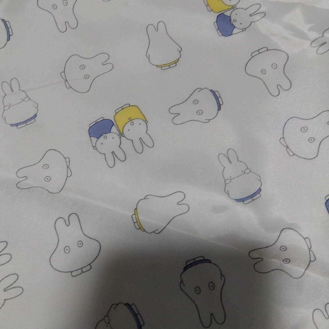 miffy(ミッフィー)の【ミッフィー】ファスナー付きの大きめエコバッグ　トートバッグ/39×60×17 レディースのバッグ(エコバッグ)の商品写真