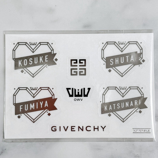 GIVENCHY - 【GIVENCHY x OWV】非売品 ステッカー
