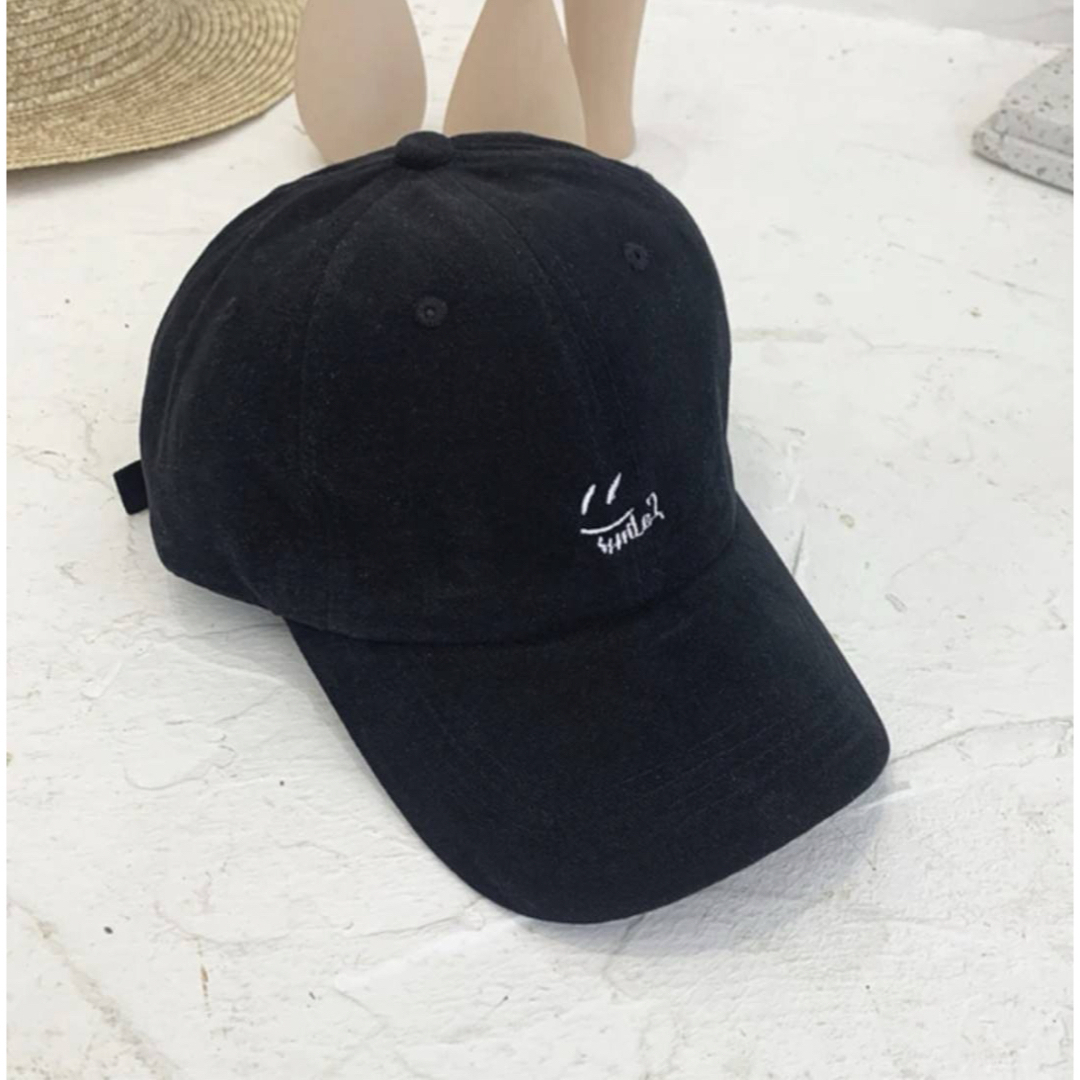キャップ ロゴ スマイル レディース シンプル 韓国 ブラック 紫外線対策 帽子 レディースの帽子(キャップ)の商品写真