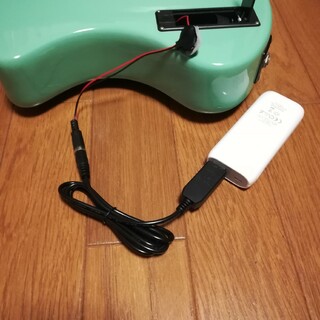 フェルナンデス(Fernandes)のZO-3用 USB電源アダプター 分割コネクター付(エレキギター)