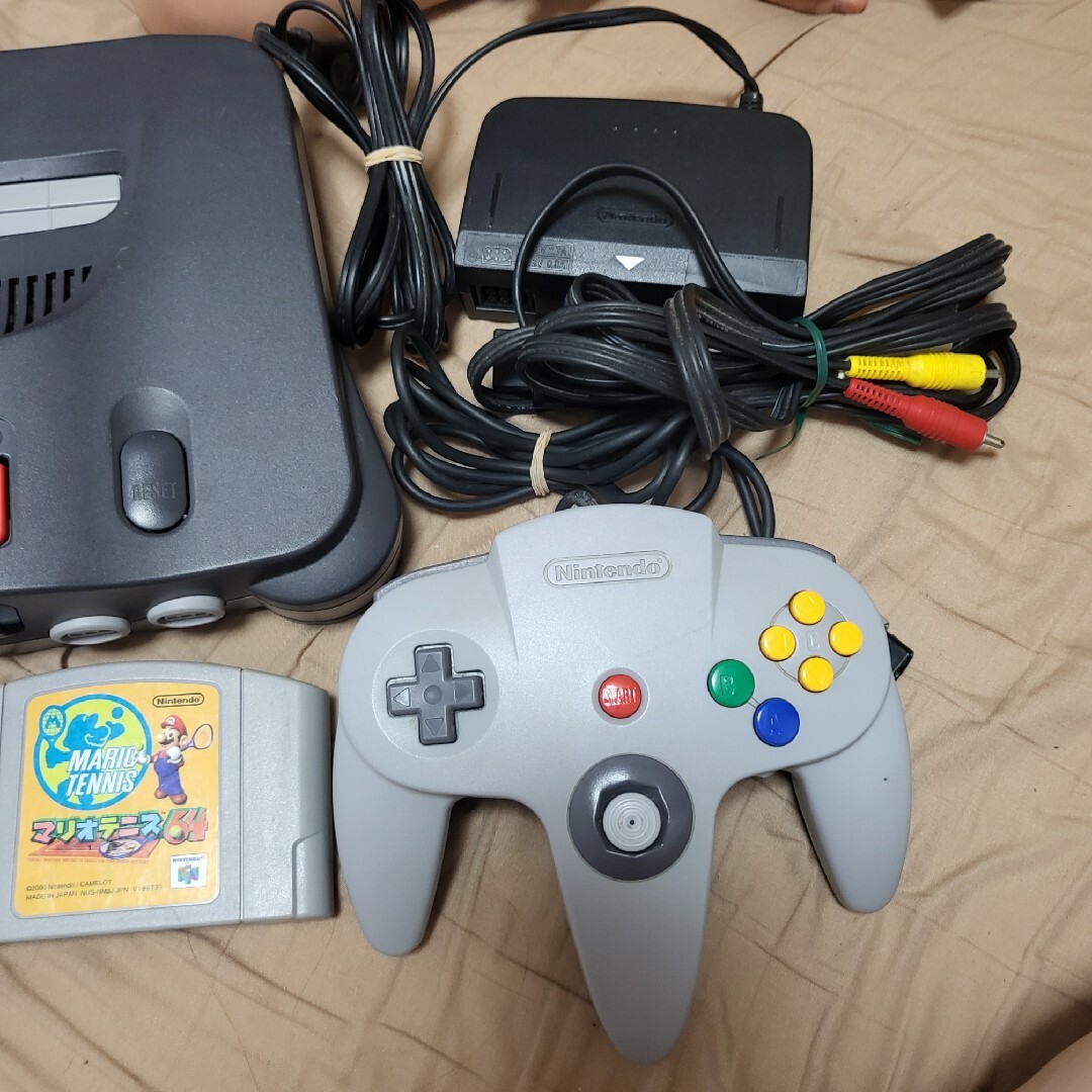 NINTENDO 64(ニンテンドウ64)のNintendo64 本体一式　メモリー拡張パック　ソフト５個　セット エンタメ/ホビーのゲームソフト/ゲーム機本体(家庭用ゲーム機本体)の商品写真