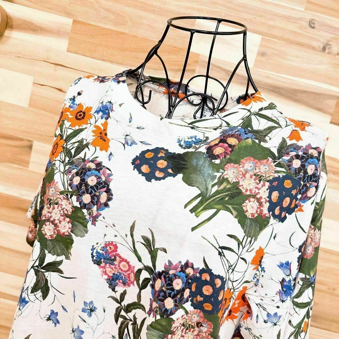 Erdem(アーデム)の未使用【アーデム×エイチアンドエム】花柄 総柄 半袖Tシャツ M 白×カラフル レディースのトップス(Tシャツ(半袖/袖なし))の商品写真