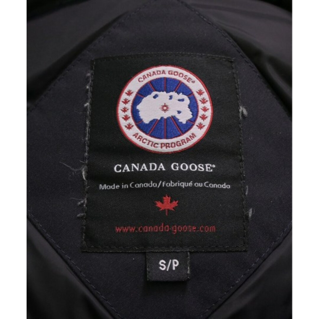 CANADA GOOSE(カナダグース)のCANADA GOOSE カナダグース ダウンコート S 黒 【古着】【中古】 レディースのジャケット/アウター(ダウンコート)の商品写真