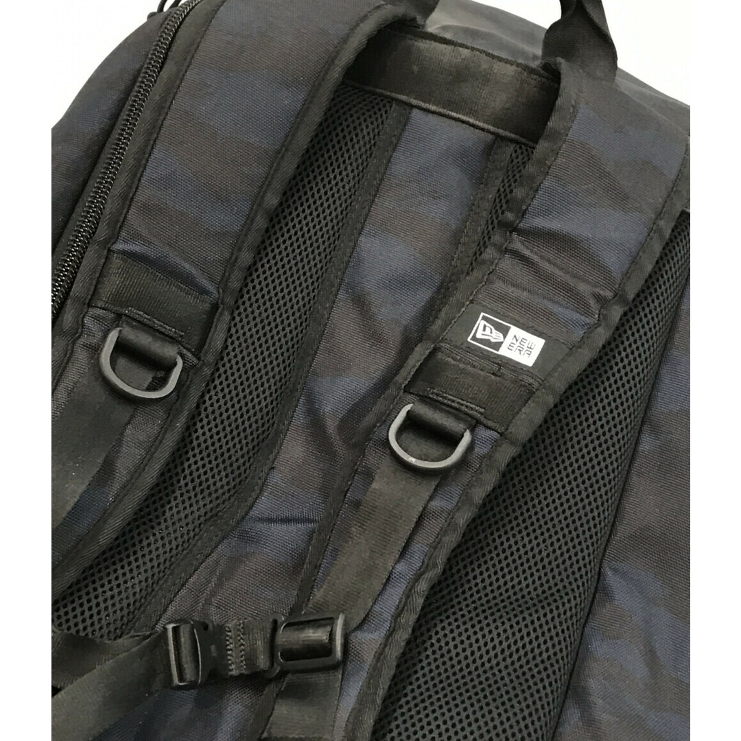 NEW ERA(ニューエラー)のニューエラ カモフラ柄リュック キャッププロテクター付 ユニセックス レディースのバッグ(リュック/バックパック)の商品写真