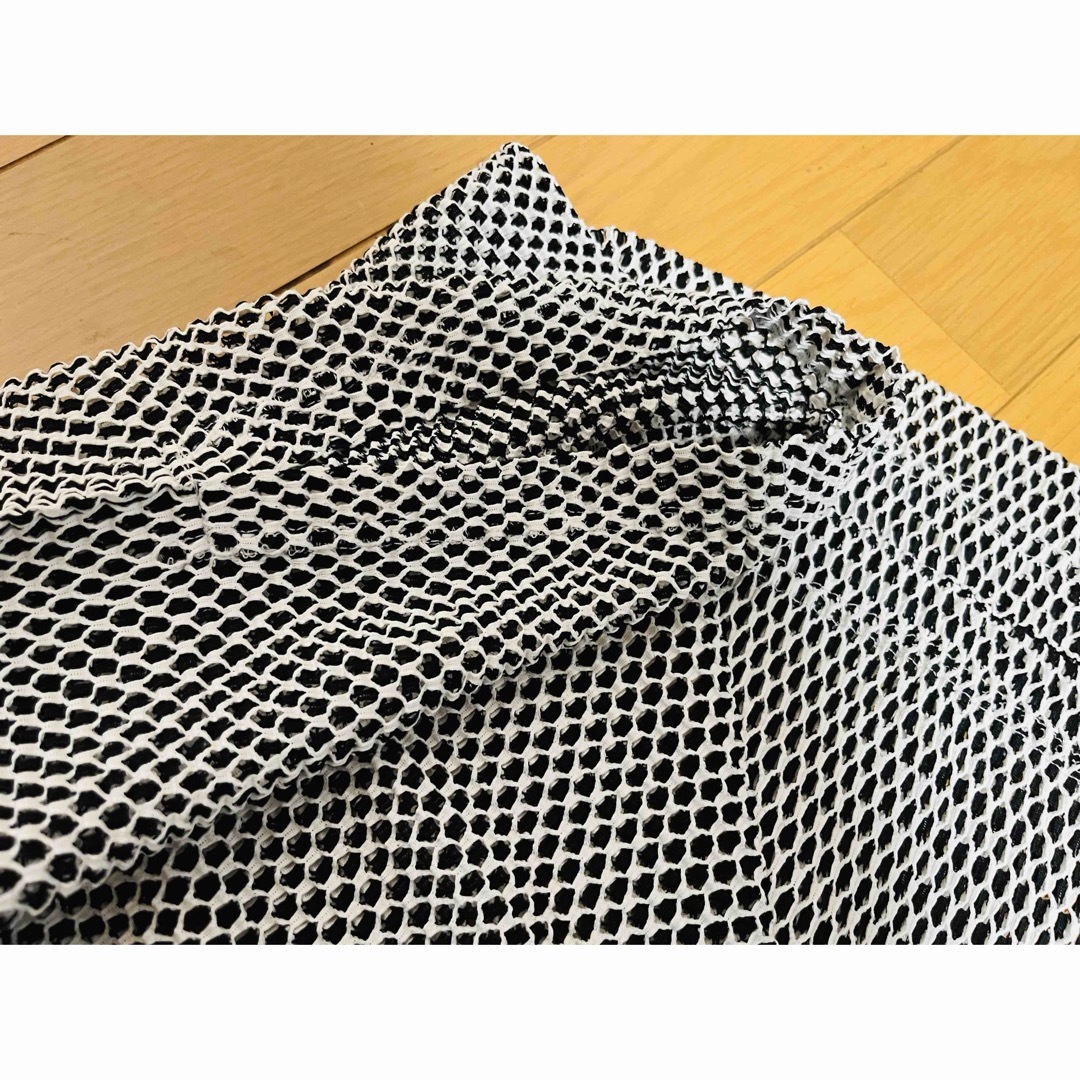 ISSEY MIYAKE(イッセイミヤケ)のイッセイミヤケme  メッシュポンチョカーディガン レディースのトップス(カーディガン)の商品写真