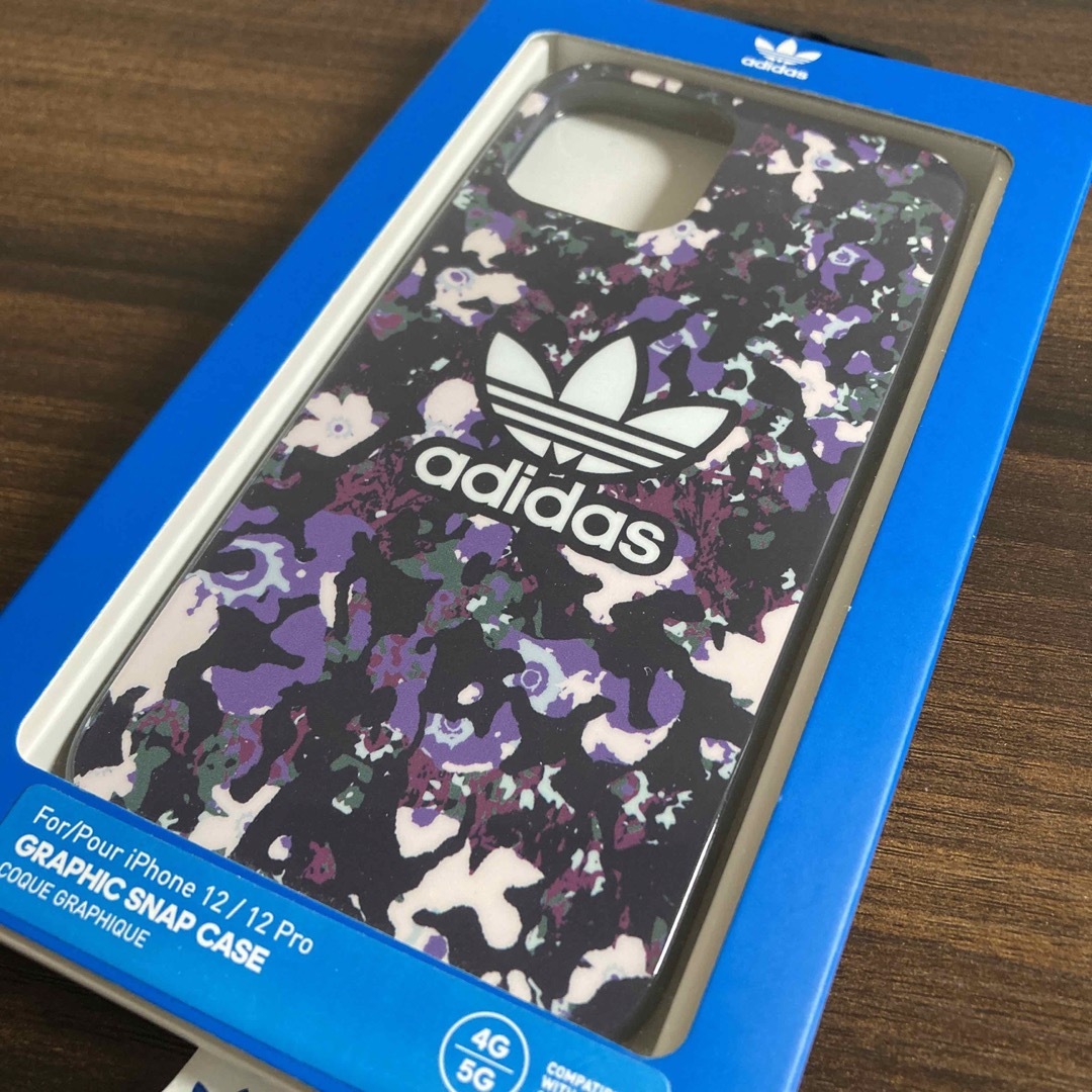 adidas(アディダス)のadidas アディダス iPhone 12 / 12 Pro ケース カバー スマホ/家電/カメラのスマホアクセサリー(iPhoneケース)の商品写真