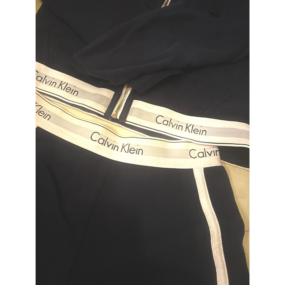 Calvin Klein(カルバンクライン)の【美品】カルバンクライン　レディースセットアップ レディースのルームウェア/パジャマ(ルームウェア)の商品写真