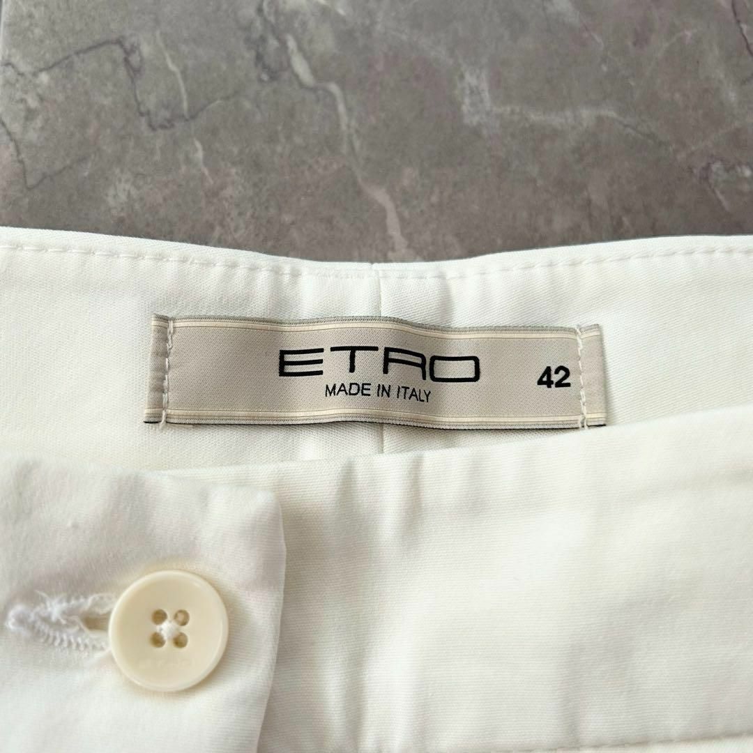 ETRO(エトロ)のETRO エトロ ホワイト ストレッチ カジュアルパンツ チノパン 42 レディースのパンツ(カジュアルパンツ)の商品写真