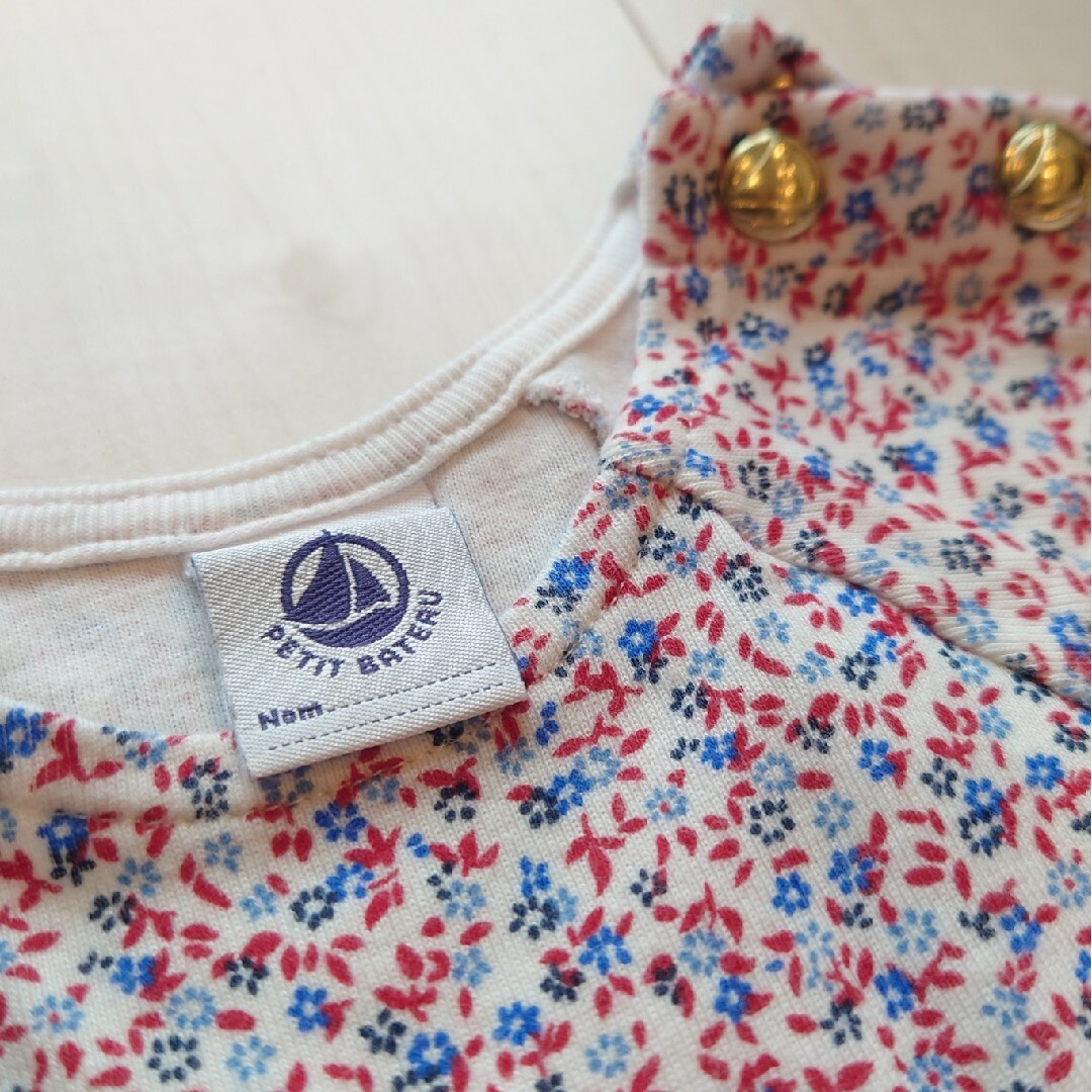 PETIT BATEAU(プチバトー)のPETIT BATEAU　ワンピース　小花柄　18M キッズ/ベビー/マタニティのベビー服(~85cm)(ワンピース)の商品写真