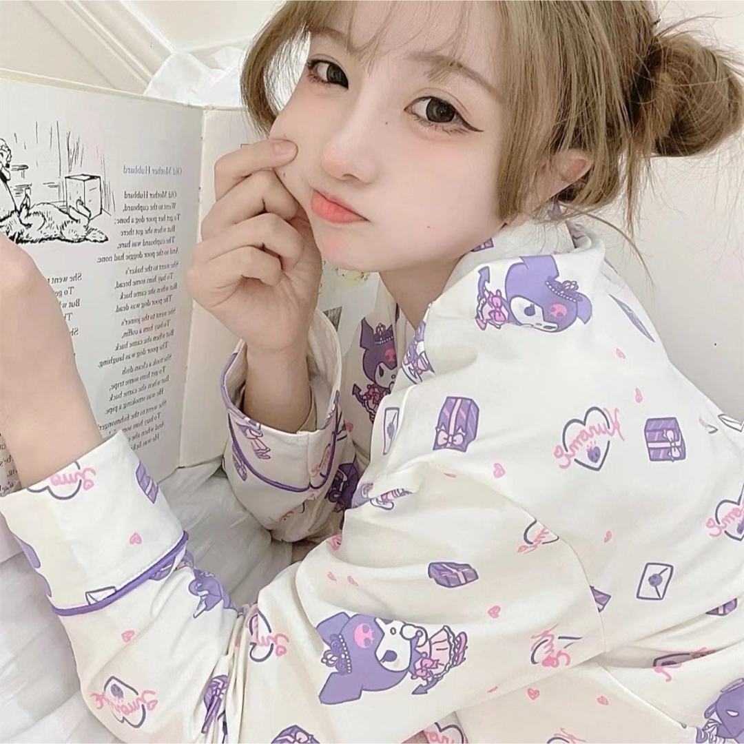 春新作　クロミちゃん　パジャマ　紫　可愛い　長袖 レディースのルームウェア/パジャマ(ルームウェア)の商品写真