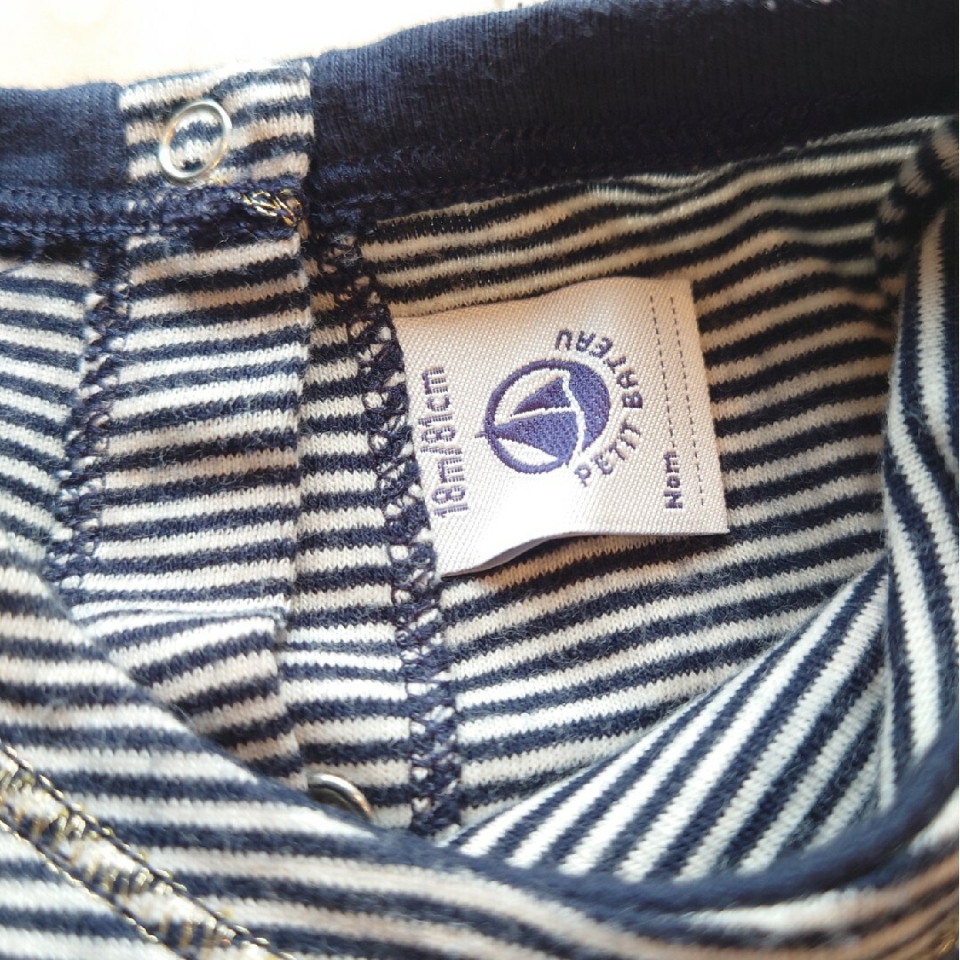 PETIT BATEAU(プチバトー)のPETIT BATEAU　ワンピース　18M ネイビー　ボーダー キッズ/ベビー/マタニティのベビー服(~85cm)(ワンピース)の商品写真