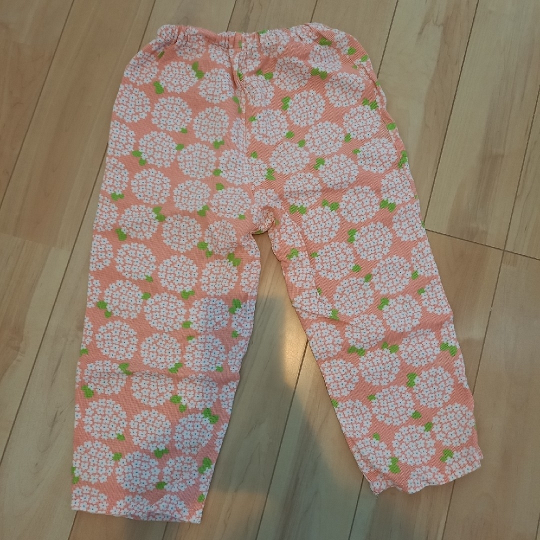 半袖パジャマ　110サイズ キッズ/ベビー/マタニティのキッズ服女の子用(90cm~)(パジャマ)の商品写真