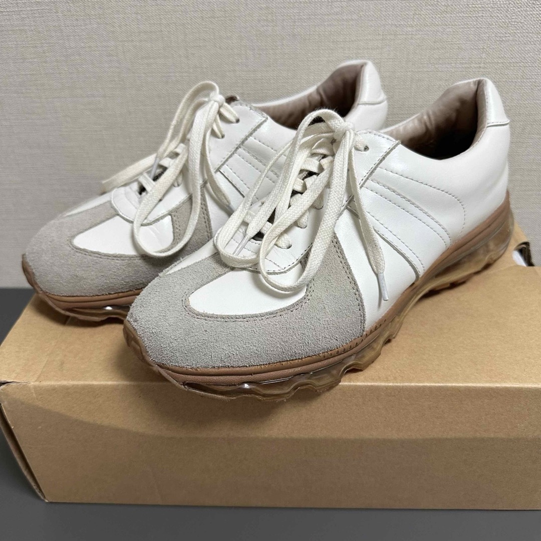 Tomo&co ジャーマントレーナー スニーカー 26cm メンズの靴/シューズ(スニーカー)の商品写真