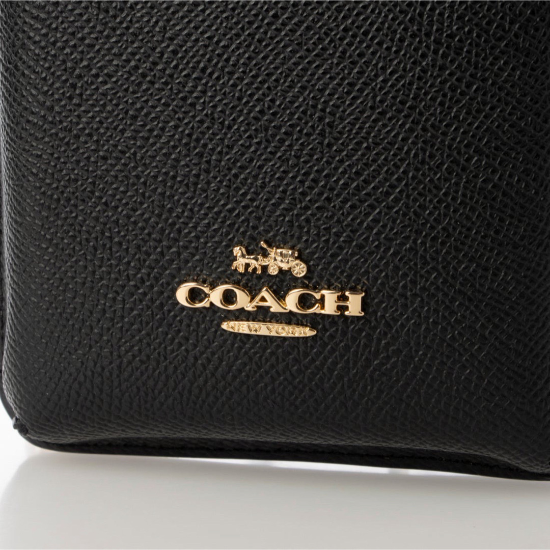 COACH(コーチ)のCOACH スマホショルダーバッグ　ブラック　新品 レディースのバッグ(ショルダーバッグ)の商品写真