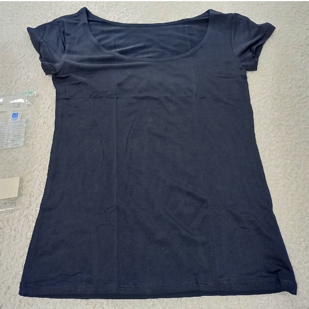UNIQLO(ユニクロ)の未使用品 UNIQLO サラファイン Tシャツ 半袖 Lサイズ ブラック 黒 レディースの下着/アンダーウェア(アンダーシャツ/防寒インナー)の商品写真
