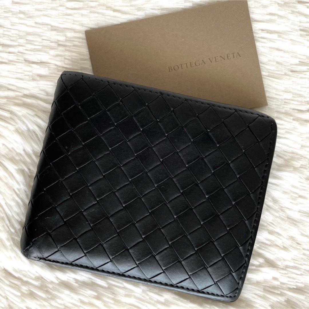 Bottega Veneta(ボッテガヴェネタ)の美品☆ボッテガヴェネタ イントレチャート 二つ折り財布 ブラック 黒 レザー メンズのファッション小物(折り財布)の商品写真