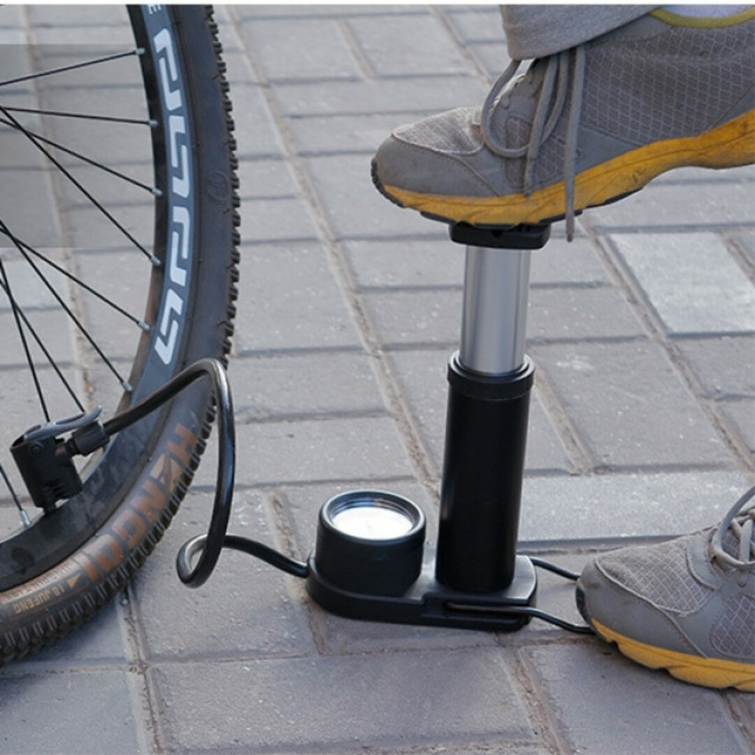 空気入れ 圧力計付き 小型コンパクト 自転車 ボール バイク 足踏み式携帯ポンプ スポーツ/アウトドアの自転車(工具/メンテナンス)の商品写真