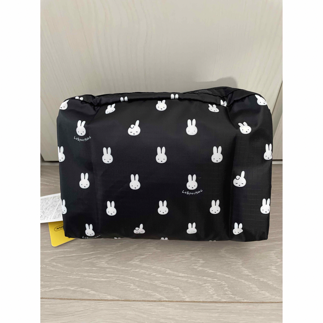 LeSportsac(レスポートサック)のレスポートサック　ミッフィー  ポーチ　大　小物入れ　miffy レディースのファッション小物(ポーチ)の商品写真