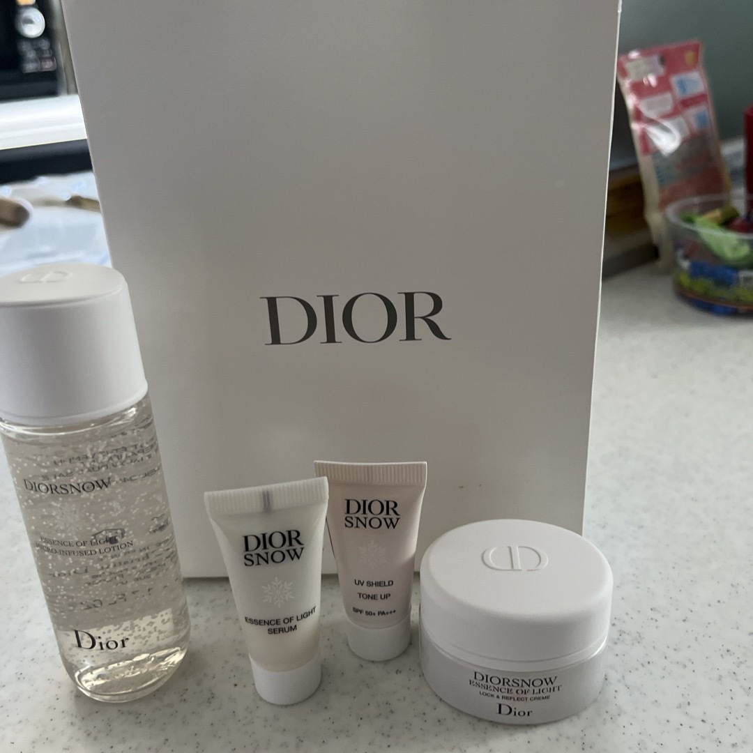 Dior(ディオール)のDIOR スキンケアセット コスメ/美容のスキンケア/基礎化粧品(化粧水/ローション)の商品写真