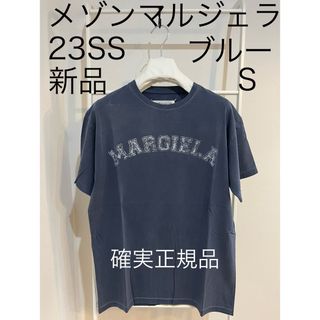 マルタンマルジェラ(Maison Martin Margiela)の23SS メゾン マルジェラ Tシャツ ヴィンテージ 古着風 ロゴ 新品ブルーS(Tシャツ/カットソー(半袖/袖なし))