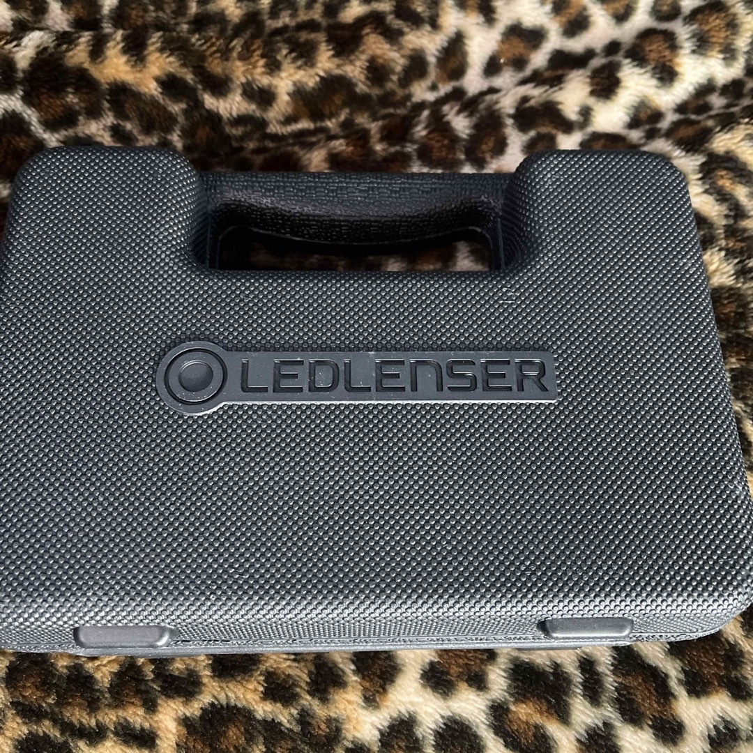 LEDLENSER(レッドレンザー)のLEDLENSER m7R 新品未使用 スポーツ/アウトドアの自転車(工具/メンテナンス)の商品写真