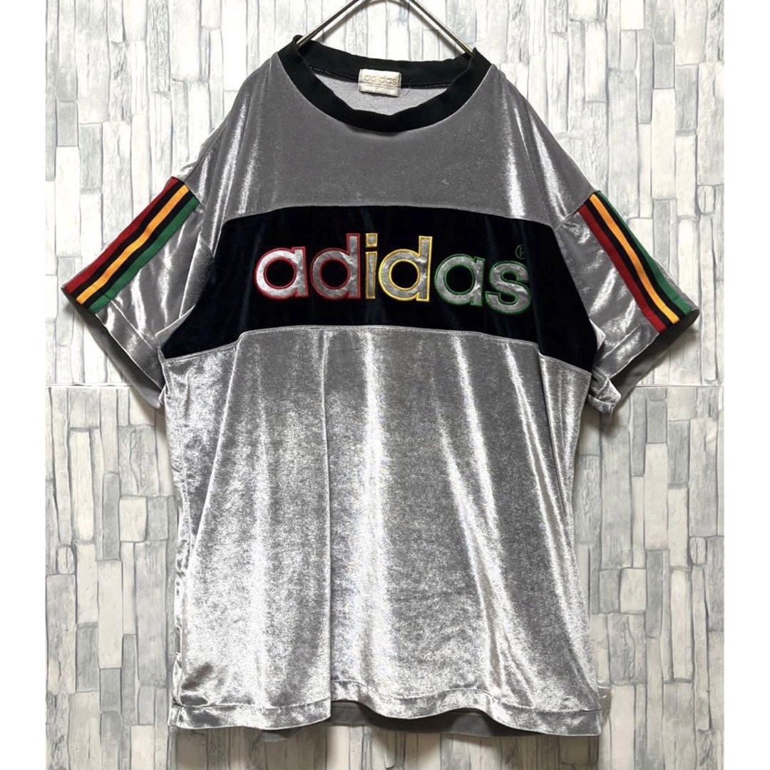 adidas(アディダス)のアディダス ベロア リンガーネックＴシャツ シルバー XL 半袖 刺繍ロゴ80s メンズのトップス(Tシャツ/カットソー(半袖/袖なし))の商品写真