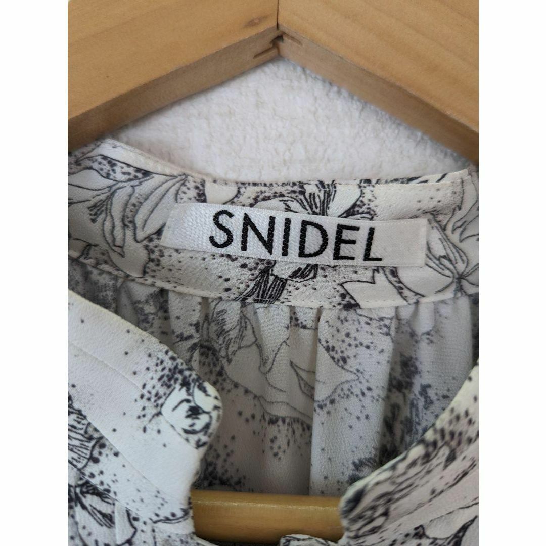 SNIDEL(スナイデル)のSNIDEL バリエプリントプリーツブラウスワンピース レディースのワンピース(ロングワンピース/マキシワンピース)の商品写真