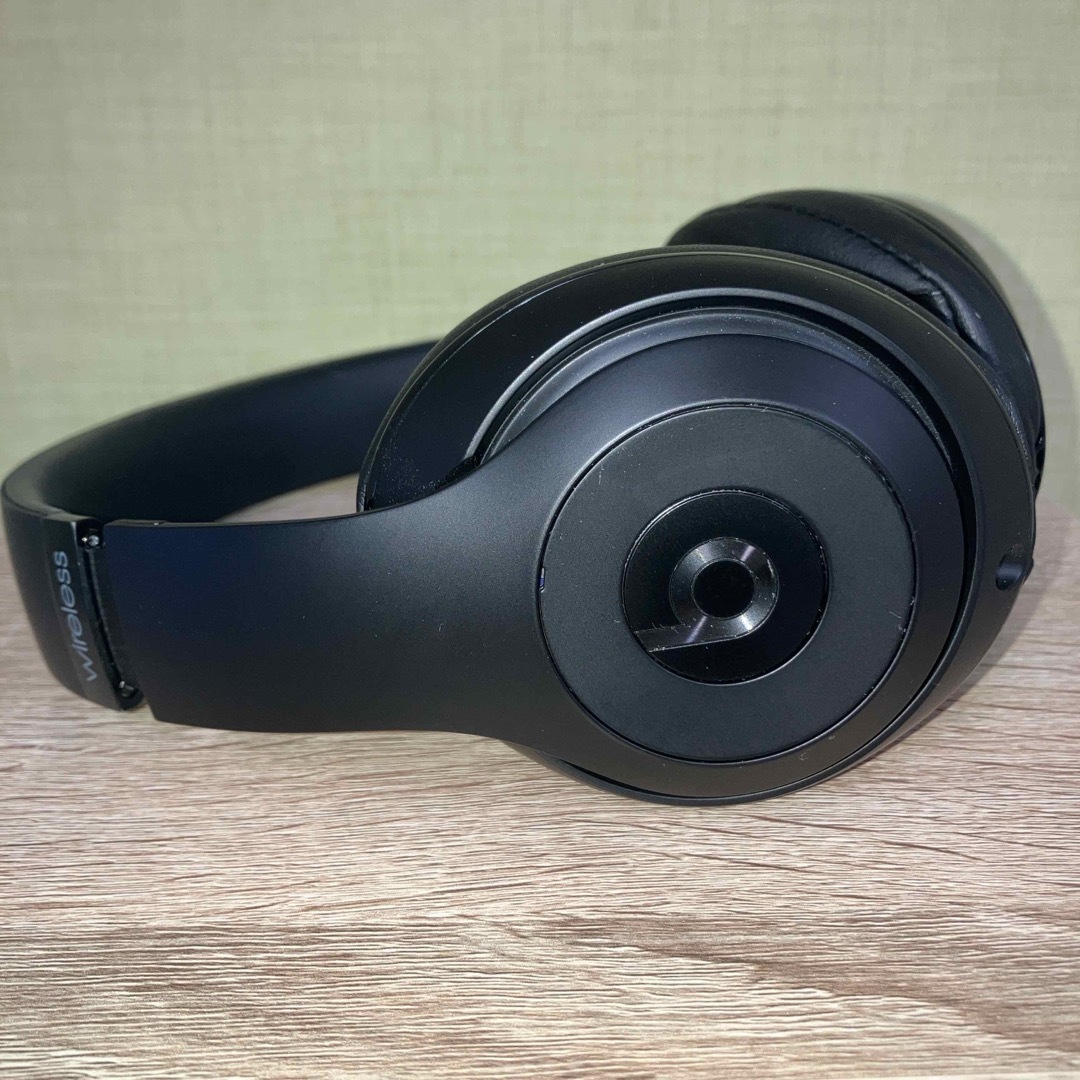 Beats by Dr Dre(ビーツバイドクタードレ)のヘッドフォン　beats スマホ/家電/カメラのオーディオ機器(ヘッドフォン/イヤフォン)の商品写真