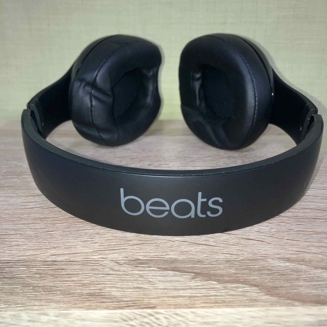 Beats by Dr Dre(ビーツバイドクタードレ)のヘッドフォン　beats スマホ/家電/カメラのオーディオ機器(ヘッドフォン/イヤフォン)の商品写真