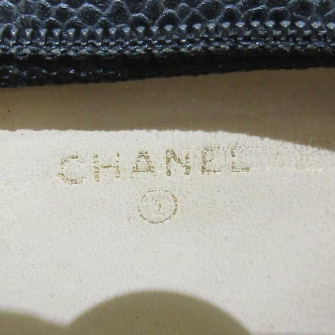 CHANEL(シャネル)のCHANEL(シャネル) ポーチ - 黒 ゴールド金具/ミニサイズ キャビアスキン レディースのファッション小物(ポーチ)の商品写真