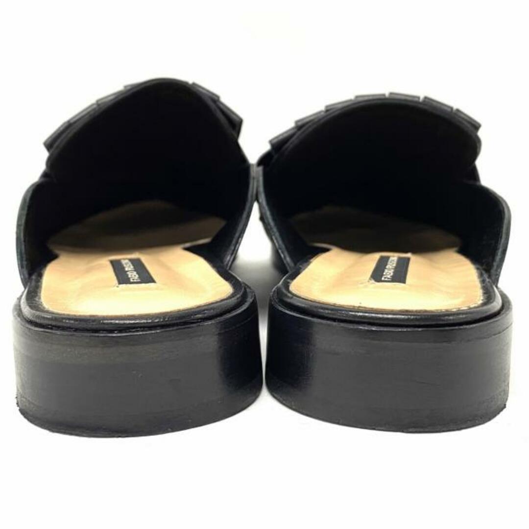 FABIO RUSCONI(ファビオルスコーニ)のFABIO RUSCONI(ファビオルスコーニ) サンダル 40 レディース - 黒×ゴールド レザー レディースの靴/シューズ(サンダル)の商品写真