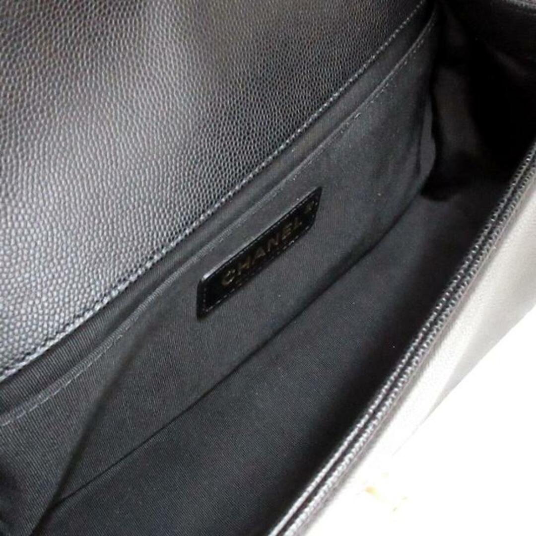 CHANEL(シャネル)のCHANEL(シャネル) ショルダーバッグ レディース ボーイシャネル/マトラッセ A67086 黒 チェーンショルダー/ヴィンテージゴールド金具 グレインドカーフスキン レディースのバッグ(ショルダーバッグ)の商品写真