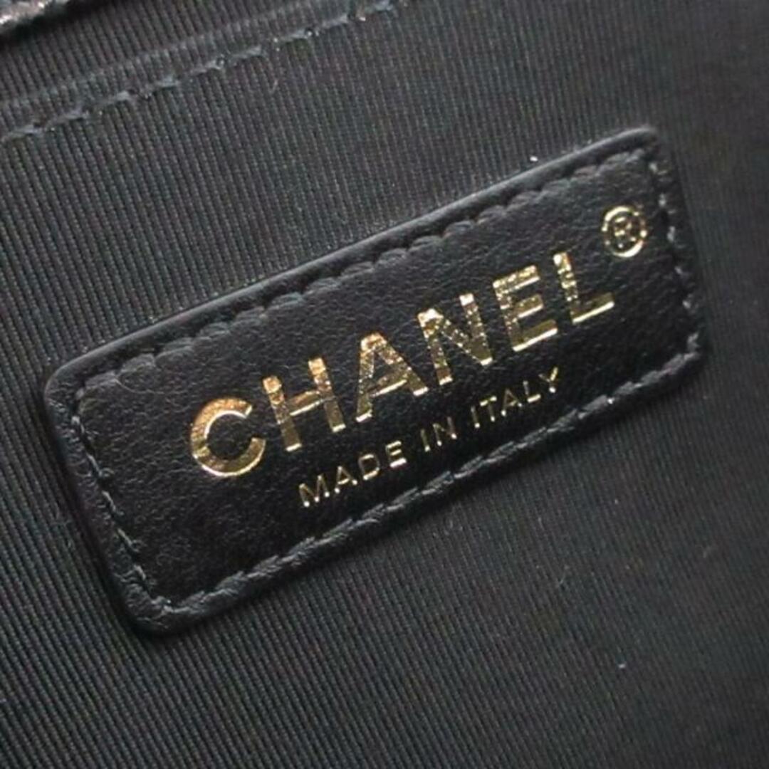 CHANEL(シャネル)のCHANEL(シャネル) ショルダーバッグ レディース ボーイシャネル/マトラッセ A67086 黒 チェーンショルダー/ヴィンテージゴールド金具 グレインドカーフスキン レディースのバッグ(ショルダーバッグ)の商品写真