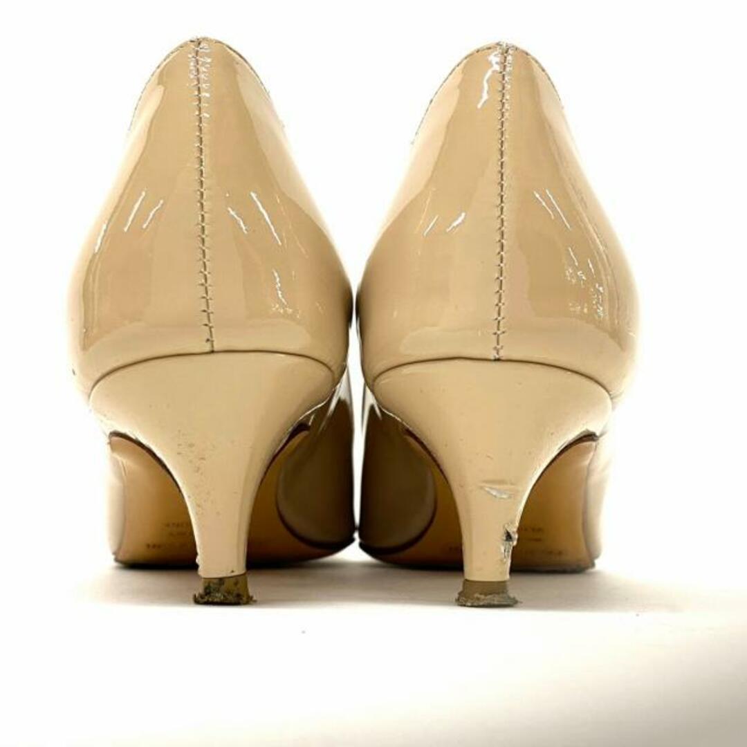 FABIO RUSCONI(ファビオルスコーニ)のFABIO RUSCONI(ファビオルスコーニ) パンプス 37 レディース - ベージュ エナメル（レザー） レディースの靴/シューズ(ハイヒール/パンプス)の商品写真