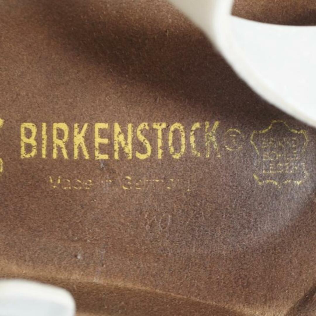 BIRKENSTOCK(ビルケンシュトック)のBIRKEN STOCK(ビルケンシュトック) サンダル 37 レディース - 白 エナメル（レザー） レディースの靴/シューズ(サンダル)の商品写真