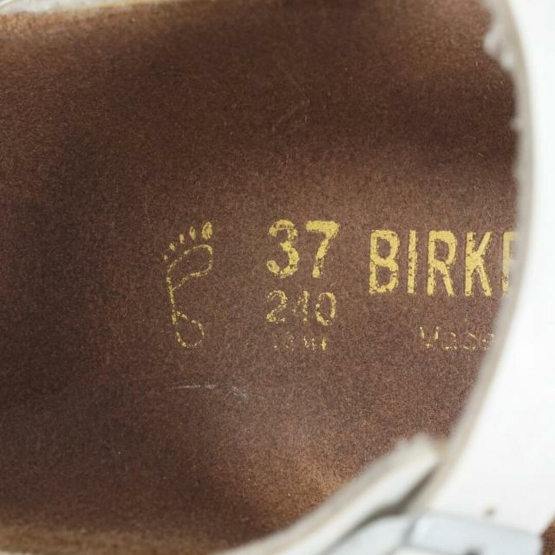 BIRKENSTOCK(ビルケンシュトック)のBIRKEN STOCK(ビルケンシュトック) サンダル 37 レディース - 白 エナメル（レザー） レディースの靴/シューズ(サンダル)の商品写真