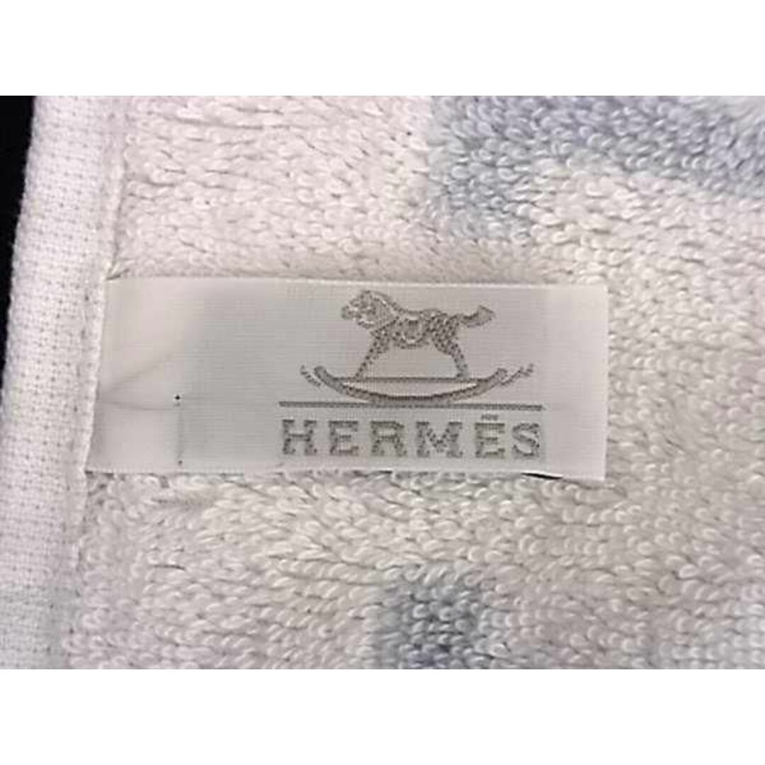 Hermes(エルメス)の■新品■未使用■ HERMES エルメス アヴァロン コットン100％ ハンドタオル レディース メンズ ライトブルー系×ホワイト系 AV5416  レディースのファッション小物(その他)の商品写真